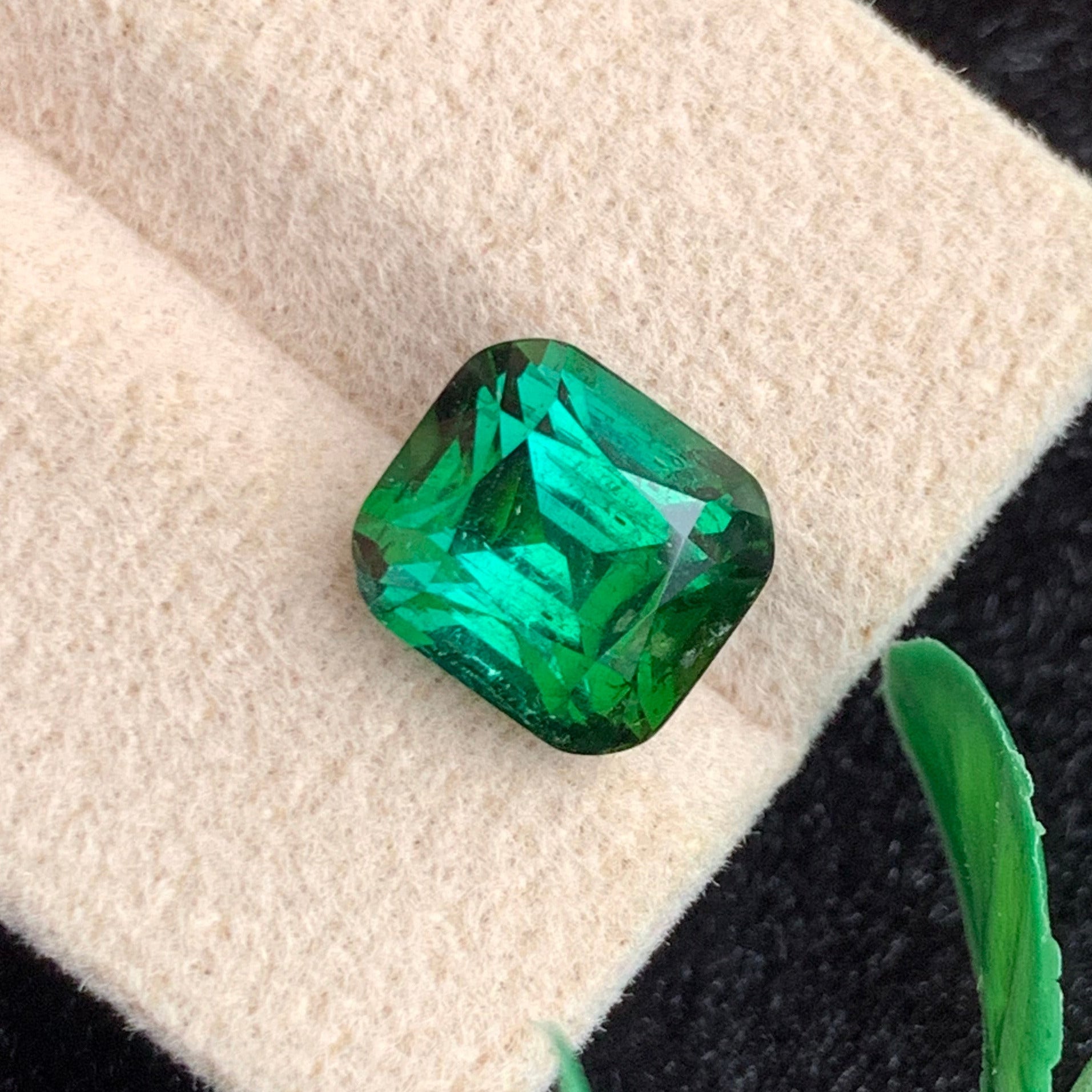 Lagoon Tourmaline gemstone
Lagoon Tourmaline jewely