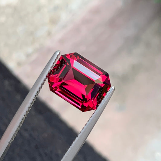 Pinkish Red Garnet 4.95 Carats, Pink Garnet Stone Emerald Shape - 10.22x8.05 MM