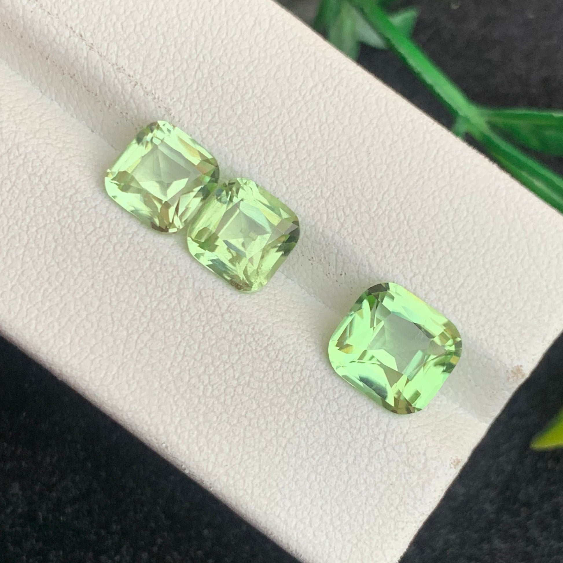Green Peridot set
Green Peridot rings