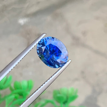 3.42 Carats Blue Sapphire Gemstone from Sri Lanka, Oval Shape with Certificate