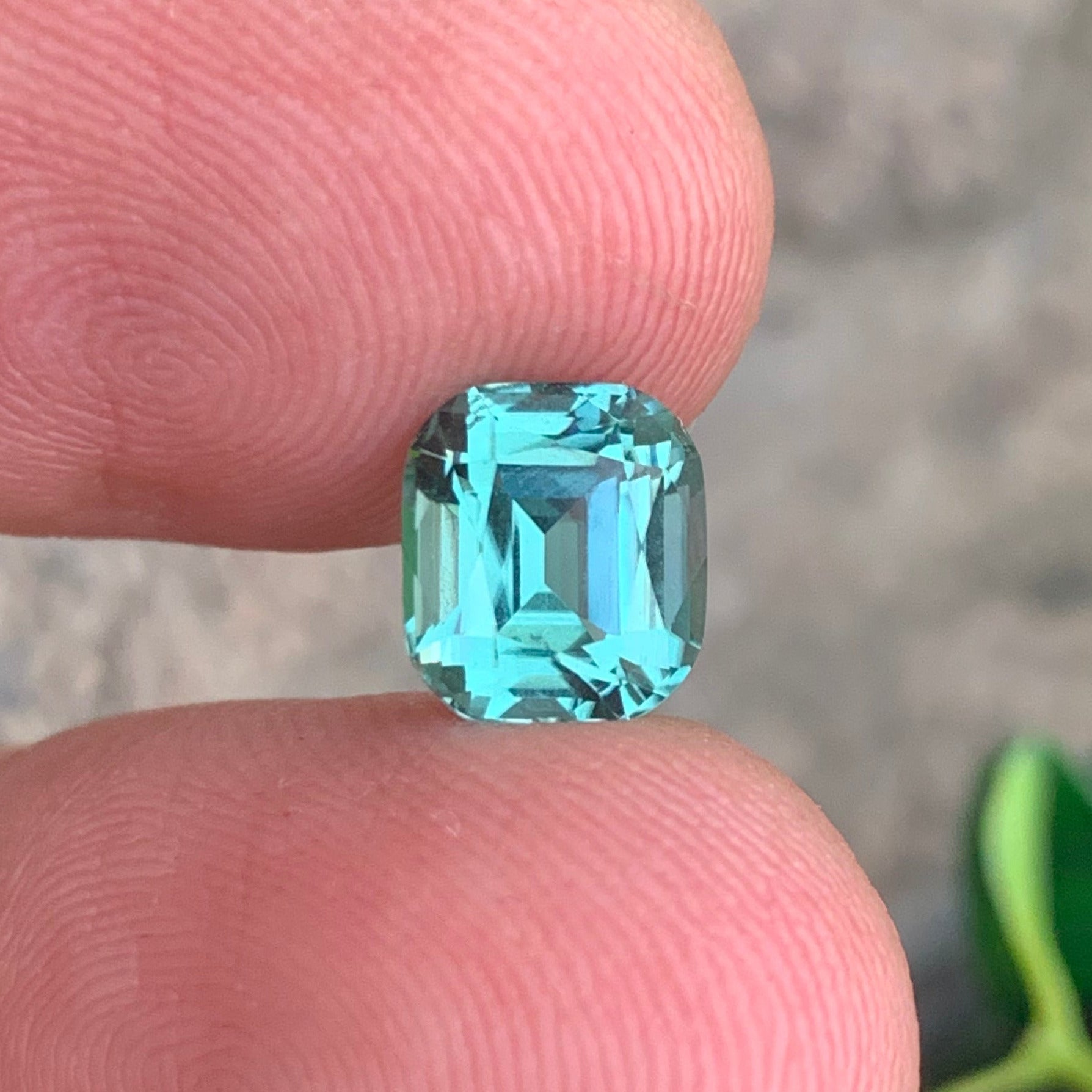 Lagoon Tourmaline ring
Lagoon Tourmaline pendant