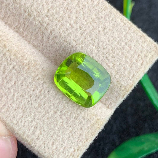 Green Peridot Gemstone
Green Peridot jewelry