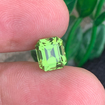 3.28 Carats Natural Green Peridot Gemstone with Emerald Shape from Pakistan