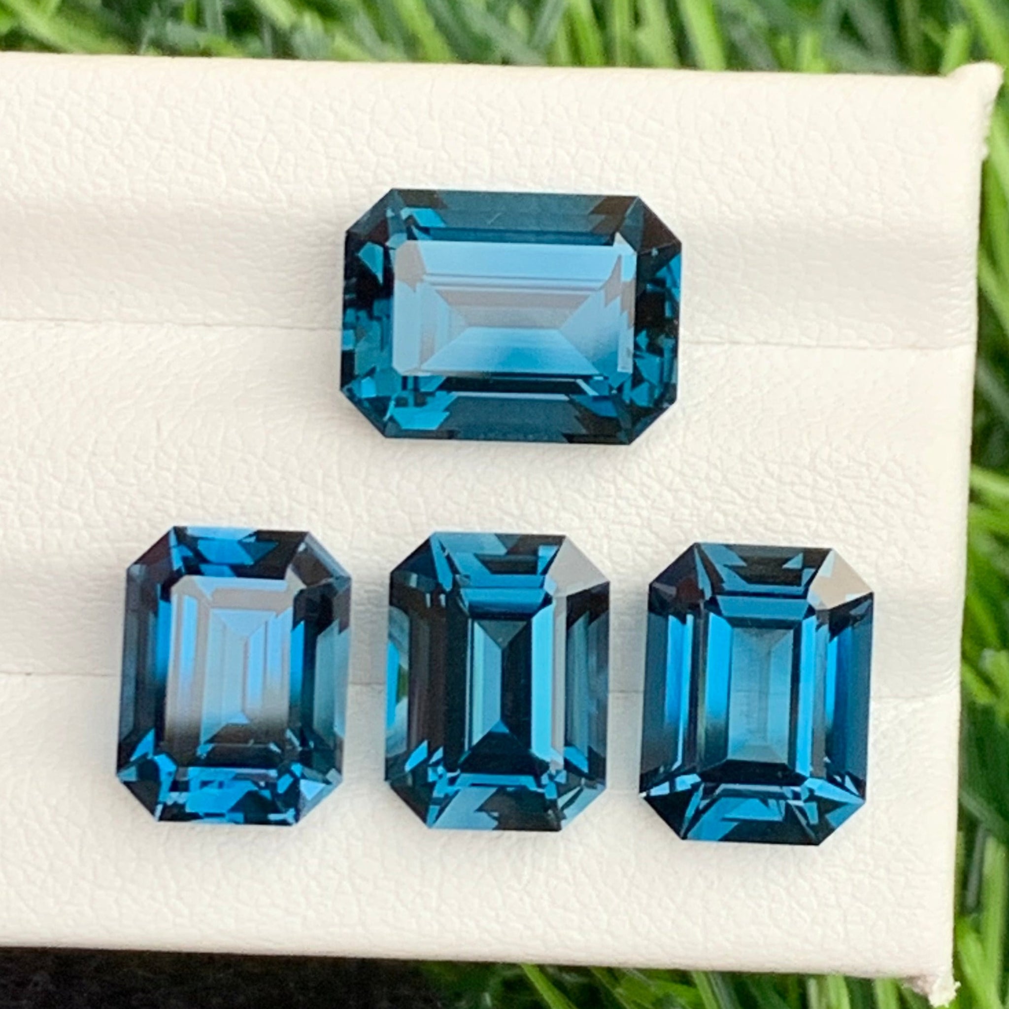 London blue topaz set