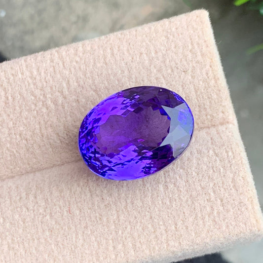 Violetish Blue Tanzanite Gemstone, 13.30 Carats Oval Shape, Loose Tanzanite