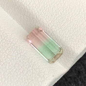 Bicolor Tourmaline ring
Bicolor Tourmaline pendant