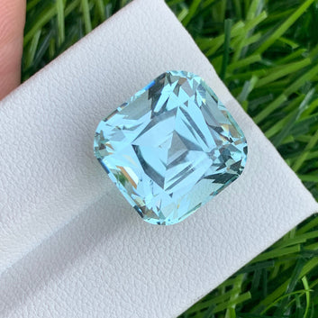 Aquamarine ring
Aquamarine pendant