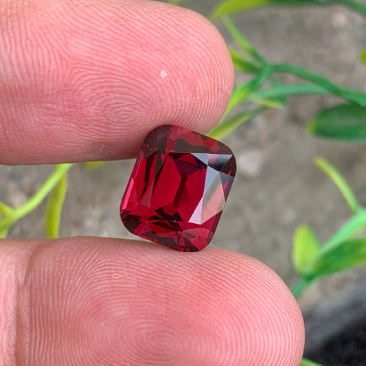 Rhodolite Garnet gemstone
Rhodolite Garnet  jewelry