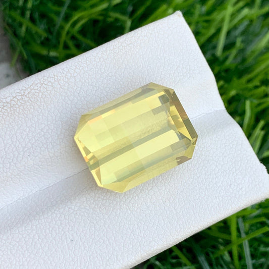 15.60 Carats Lemon Quartz from Brazil, Yellow Gemstone Pixel Shape