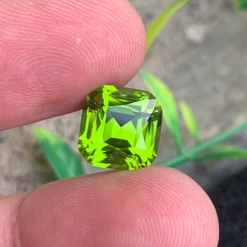 7.00 Carats Exquisite Green Peridot Gemstone with Cushion Cut from Pakistan