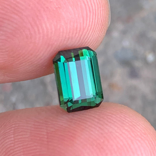 Vivid Green Tourmaline ring
Vivid Green Tourmaline pendant
