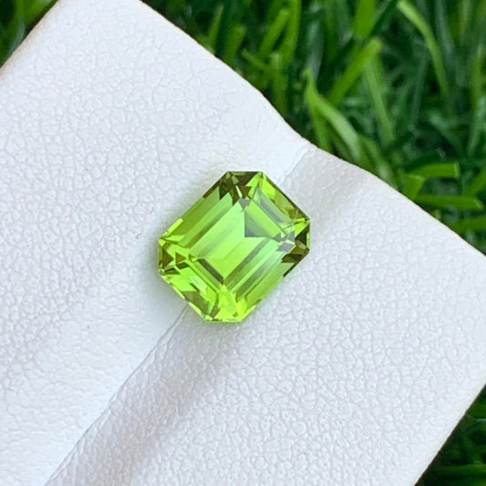 Majestic Green Peridot Gemstone, Emerald Cut 2.45 Carats