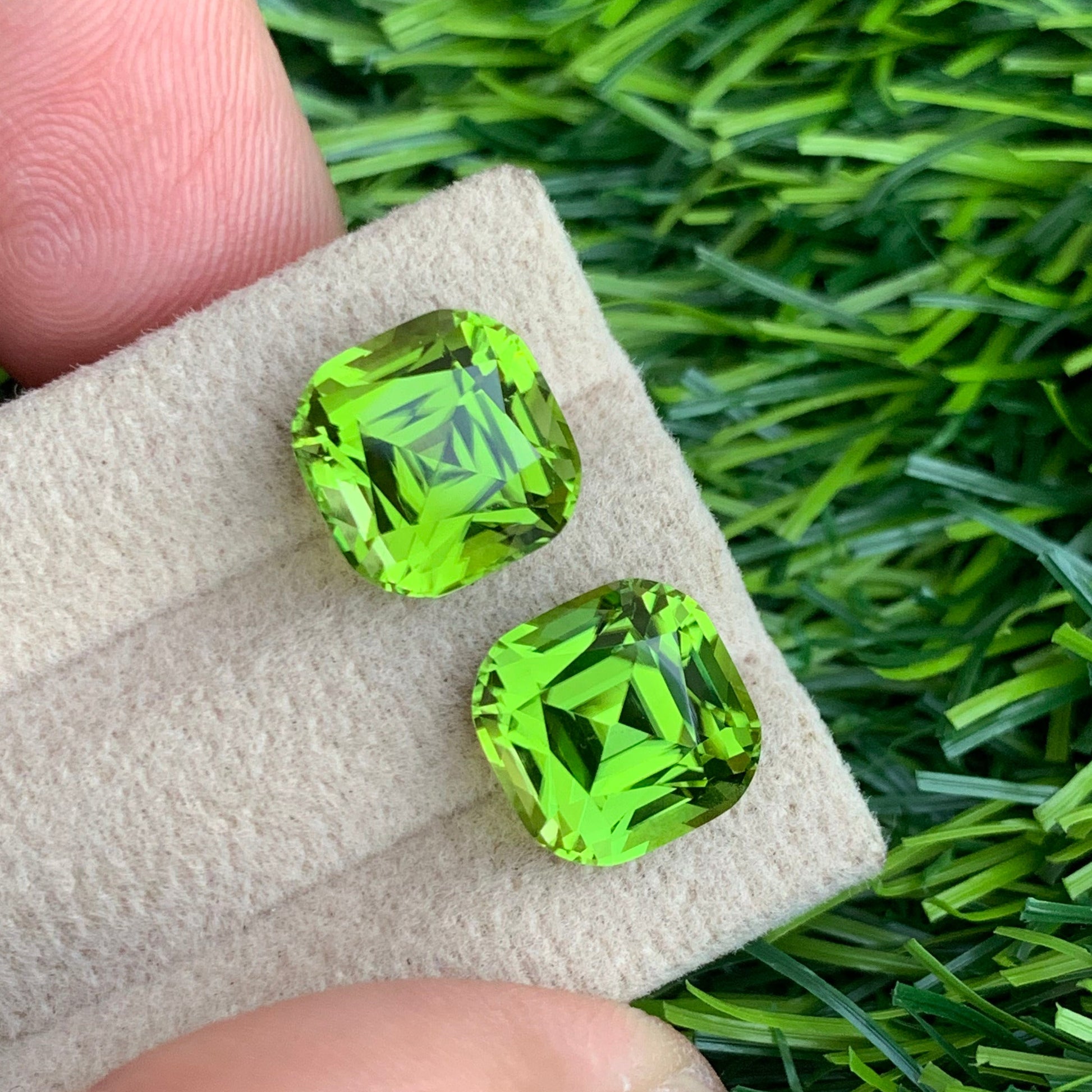 Green Peridot Gemstone pair
Green Peridot Gemstone earrings