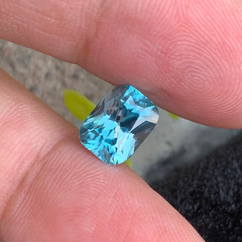 Blue Zircon ring
Blue Zircon pendant