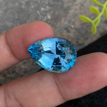 Swiss Blue Topaz ring
Swiss Blue Topaz pendant
Swiss Blue Topaz par shape