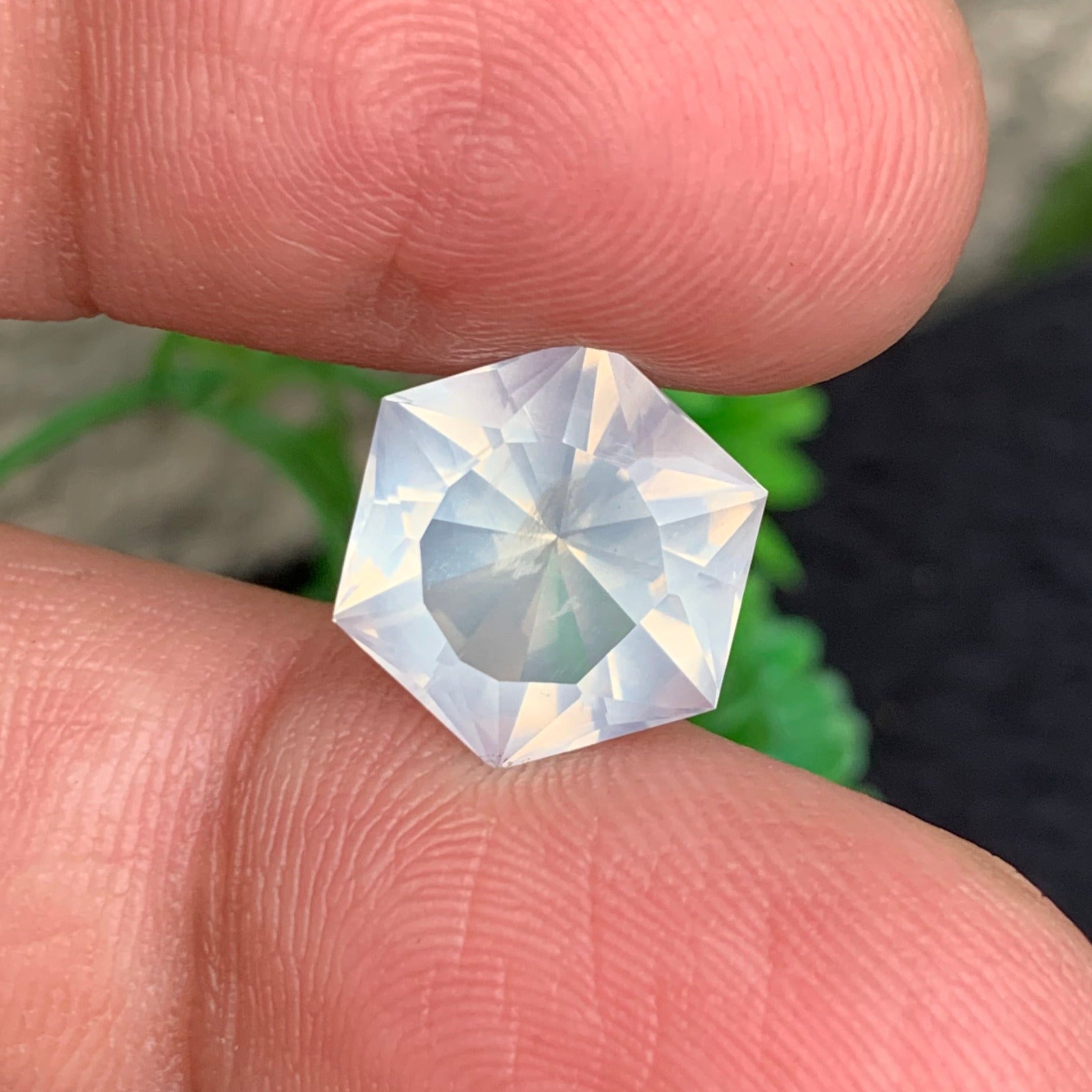 Milky quartz Gemstone