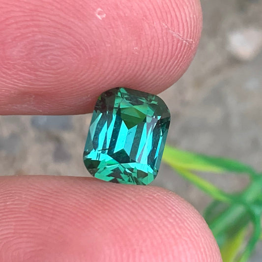 Vivid Bluish Green Tourmaline ring