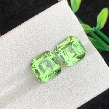 Light Green Peridot  gemstone
Light Green Peridot  jewelry