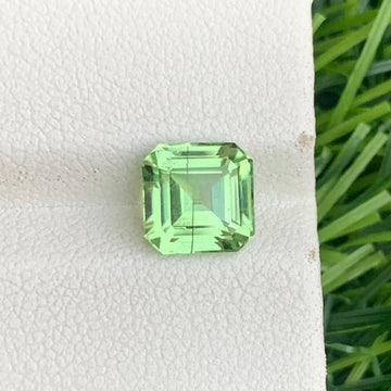 Rutile Green Peridot gemstone
Rutile Green Peridot jewelry

