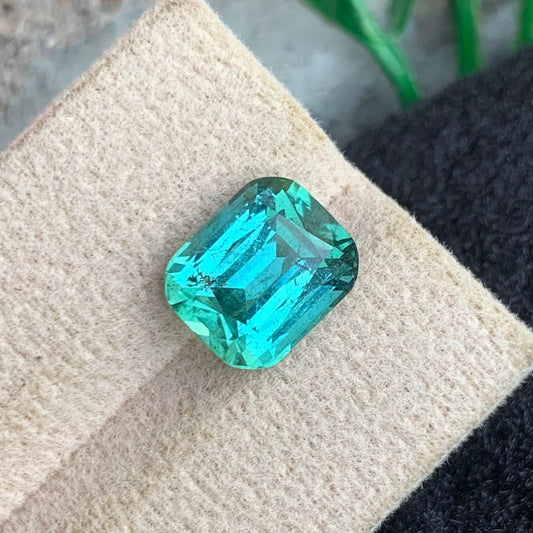 Bluish Green Tourmaline gemstone
Bluish Green Tourmaline jewelry