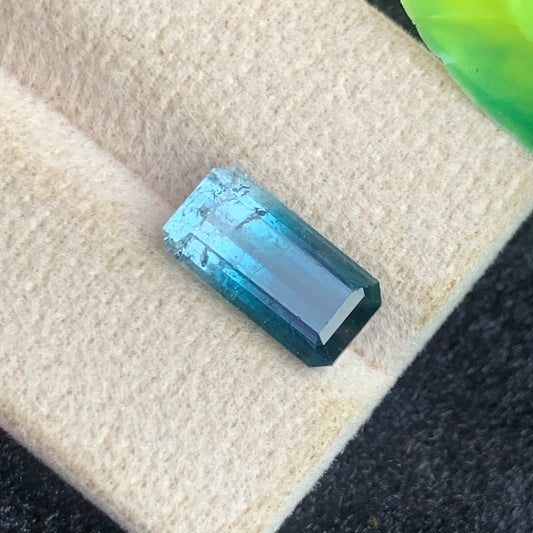 Bicolor Tourmaline gemstone
Bicolor Tourmaline jewelry