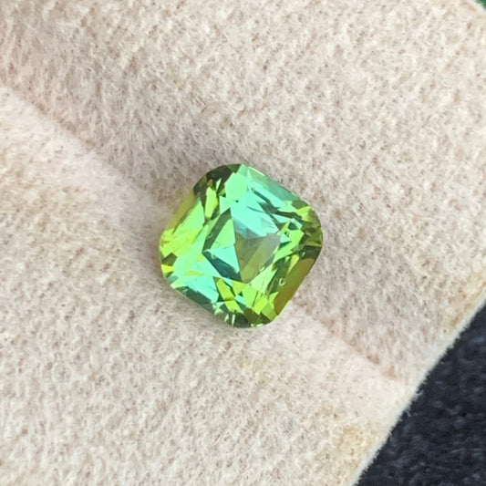 Forest Green Tourmaline Gemstone
Forest Green Tourmaline jewelry