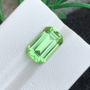 5.10 Carats Luminous Green Peridot Gemstone with Emerald Cut, 13.00 x 8.00 x 5.65 MM