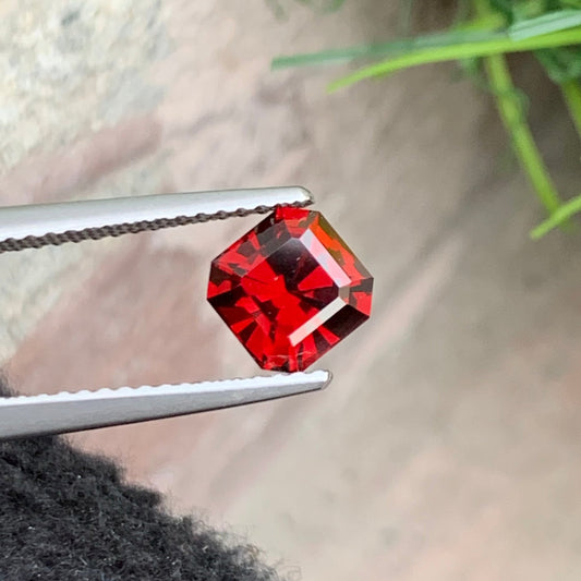 1.35 Carats Loose Red Garnet, Rhodolite Garnet Gemstone in Asscher Shape