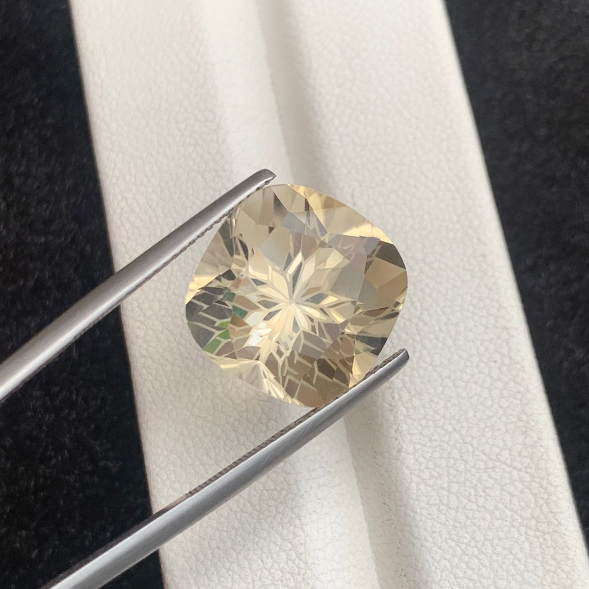 Yellow Citrine gemstone
Yellow Citrine  jewelry