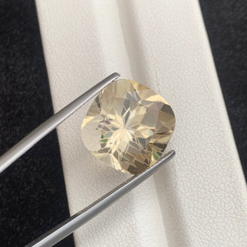 Yellow Citrine ring
Yellow Citrine pendant