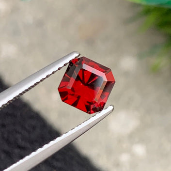 1.35 Carats Loose Red Garnet, Rhodolite Garnet Gemstone in Asscher Shape