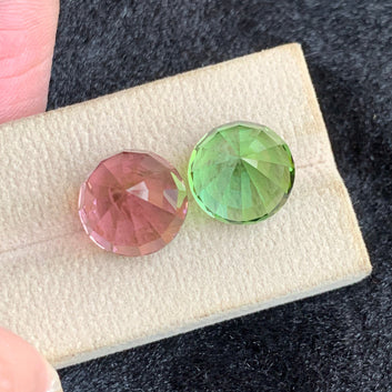 23.80 Carats Reverse Tourmaline Pair with Round Shape, Unmatch Color Tourmaline Pair