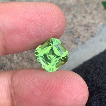 Apple Green Peridot ring
Apple Green Peridot pendant