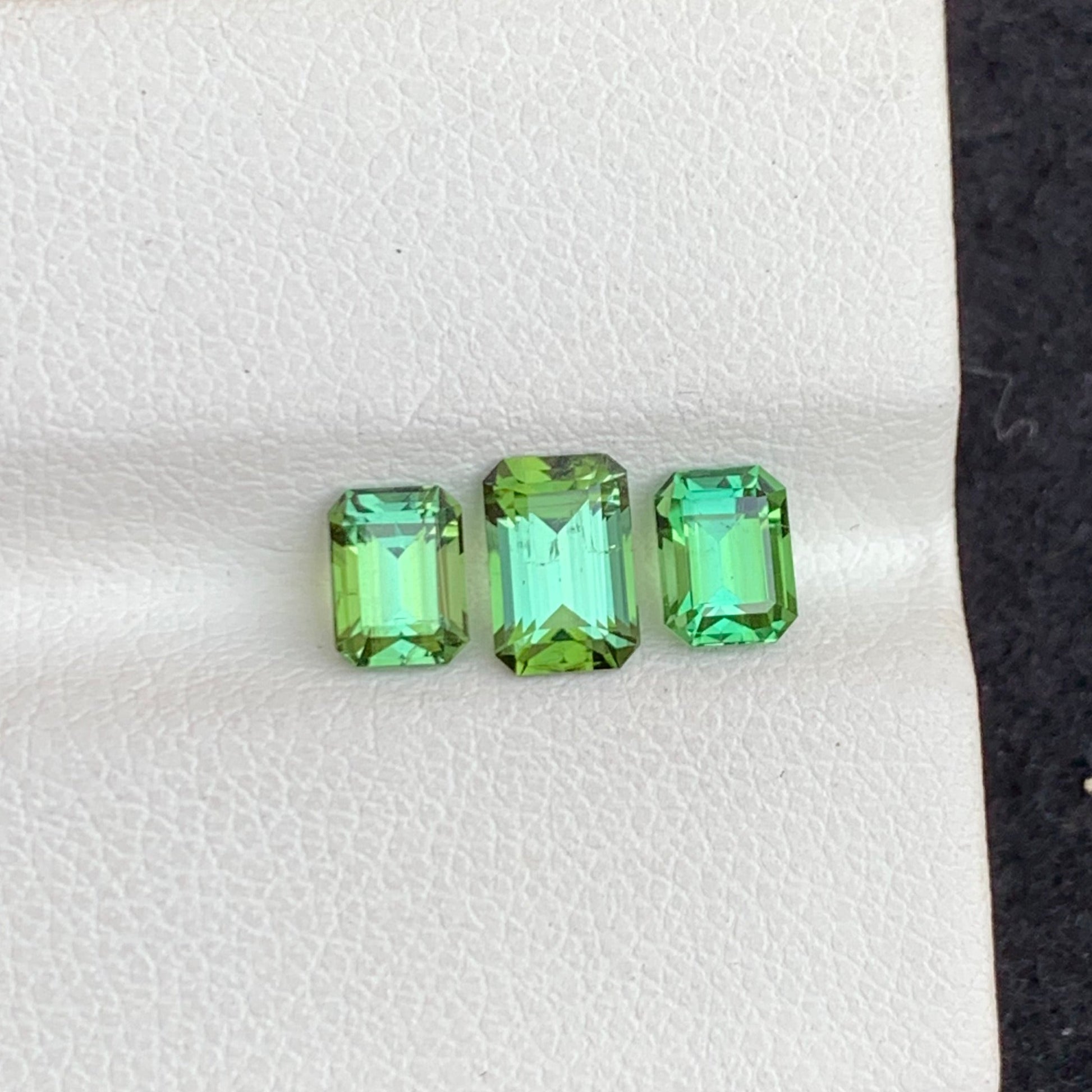 bright mint green jewelry set