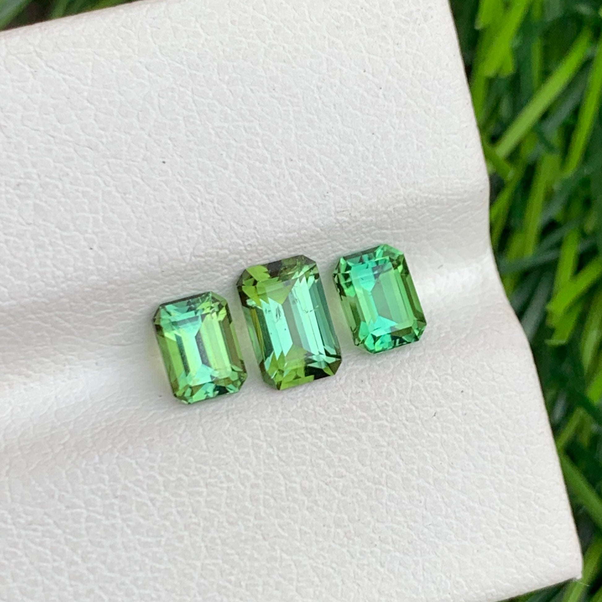 Loose mint green jewelry set