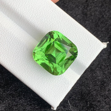 Green Rutile Peridot stone
Green Rutile Peridot jewelry