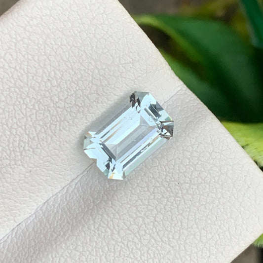 Amazing Aquamarine Gemstone, Emerald Cut 1.50 Carats