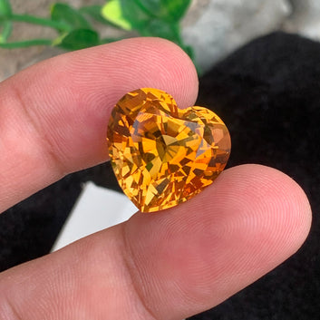 Mandarine Citrine ring
Mandarine Citrine pendant

