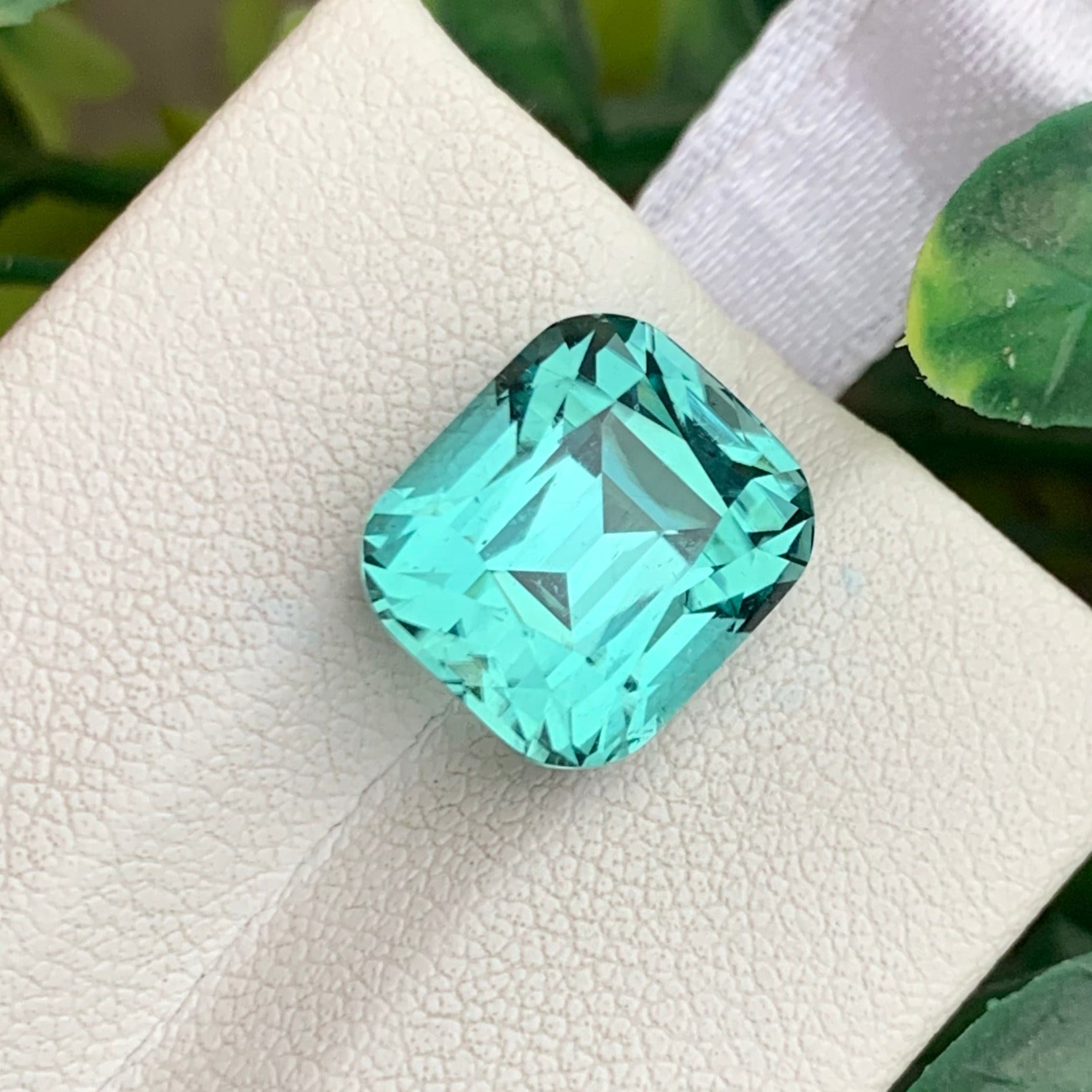 Lagoon Tourmaline ring
Lagoon Tourmaline necklace