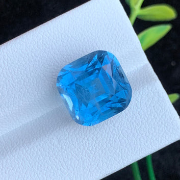  Vivid Blue Aquamarine
 Vivid Blue Aquamarine Jewelry