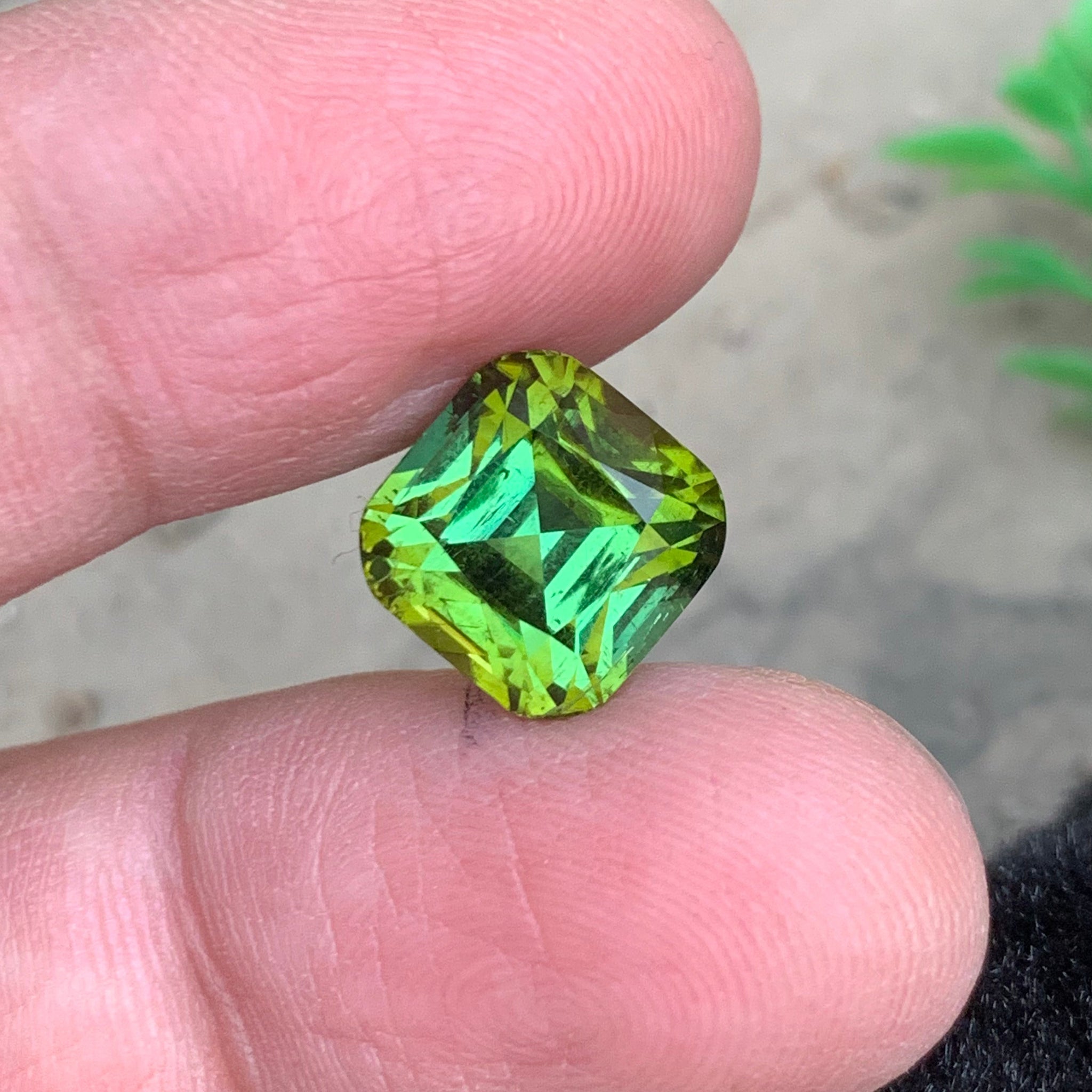 Yellow green tourmaline
Yellow green jewellery