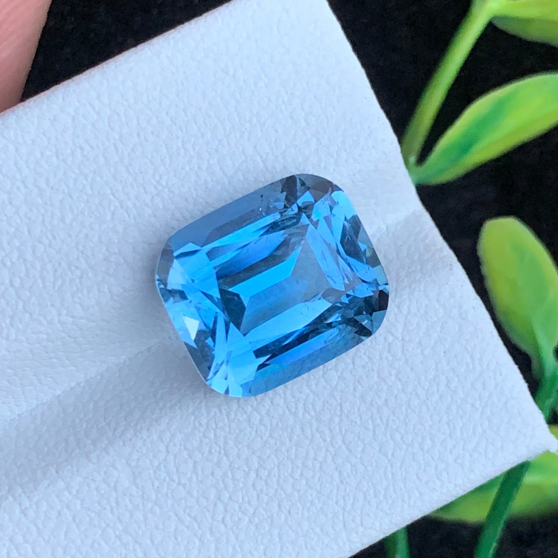 Hot Blue Aquamarine
Blue Aquamarine jewelry