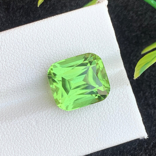 Green Peridot gestone
Green Peridot jewery