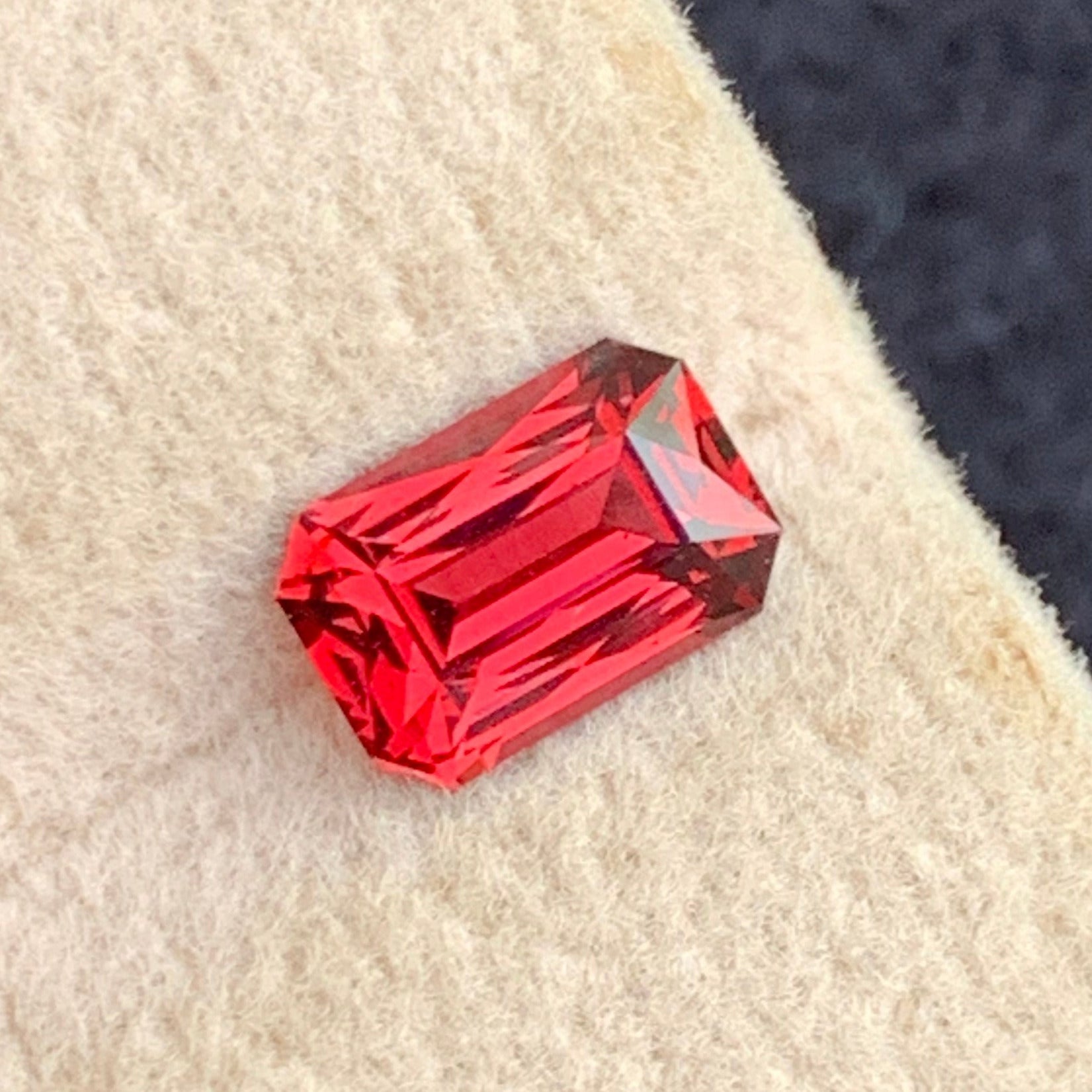 Red garnet ring
Red garnet necklace