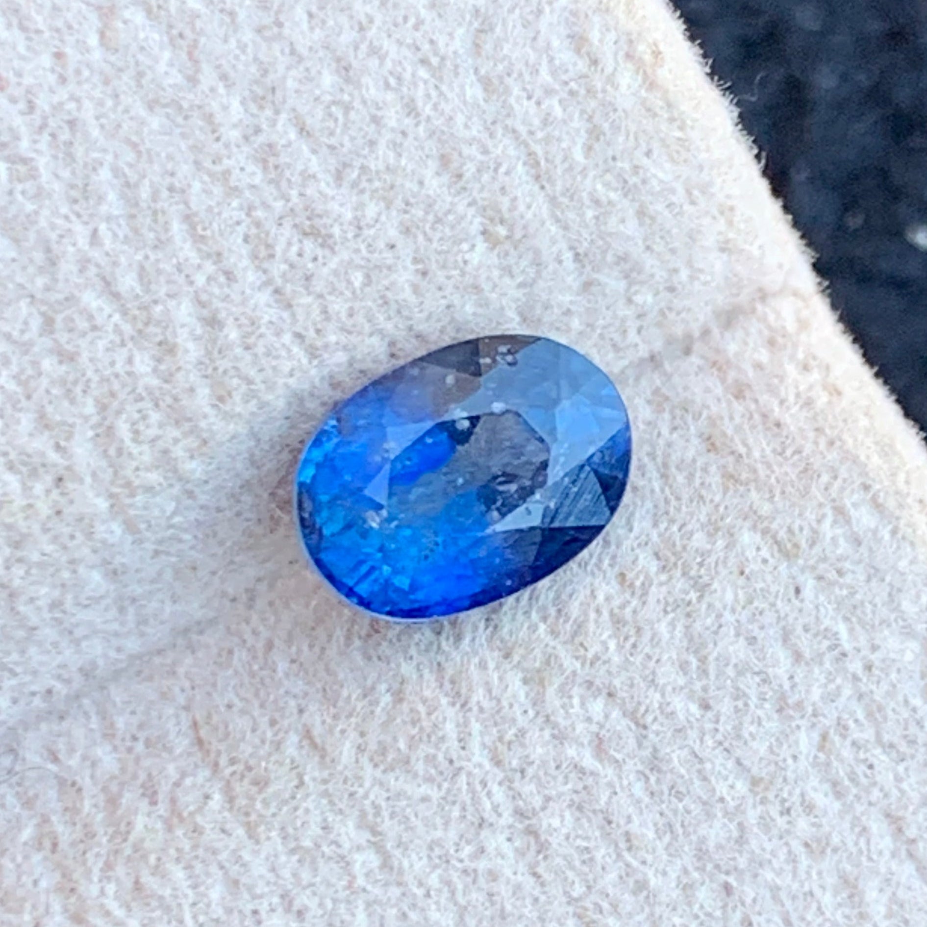 Loose blue sapphire