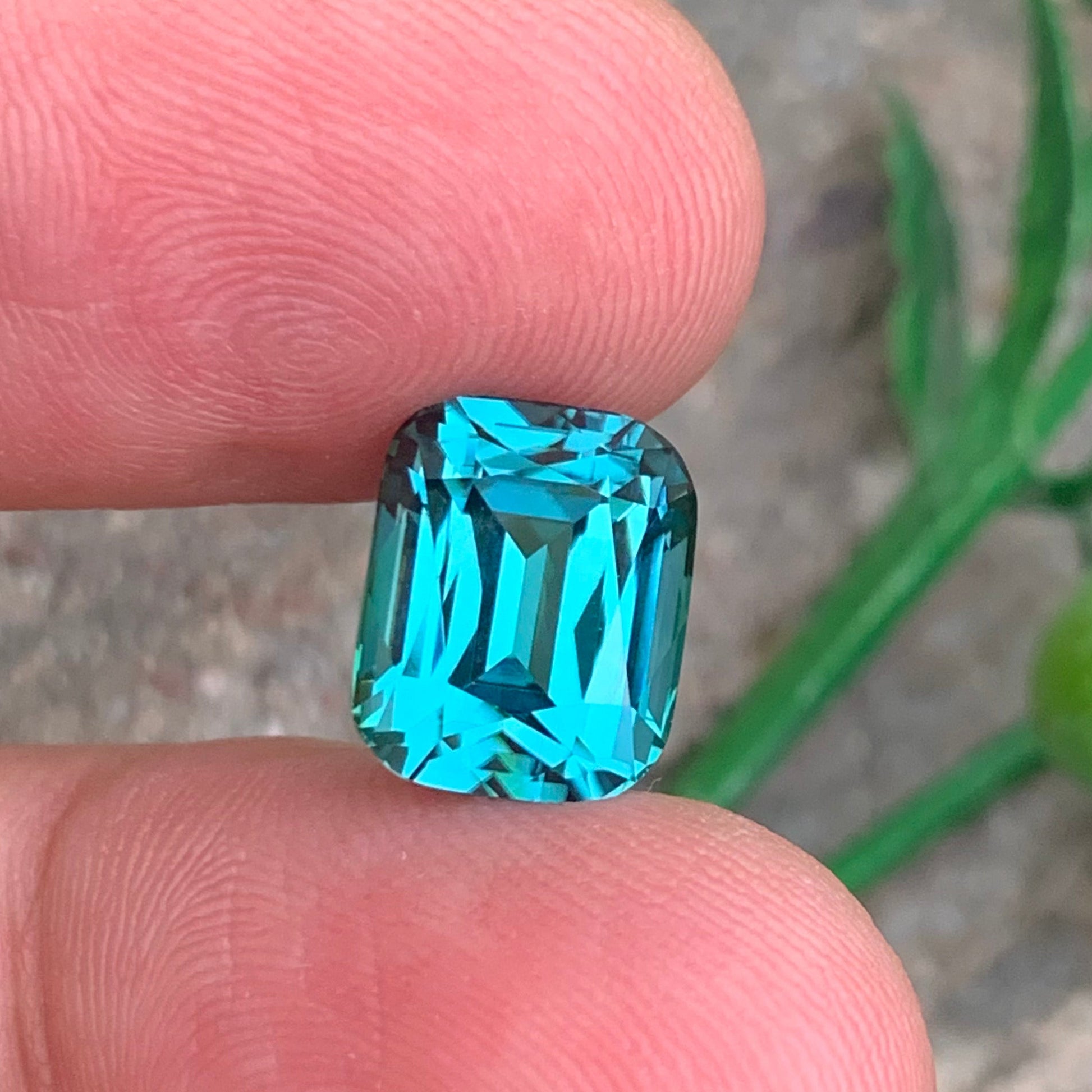 Lagoon Tourmaline ring
Lagoon Tourmaline pendant