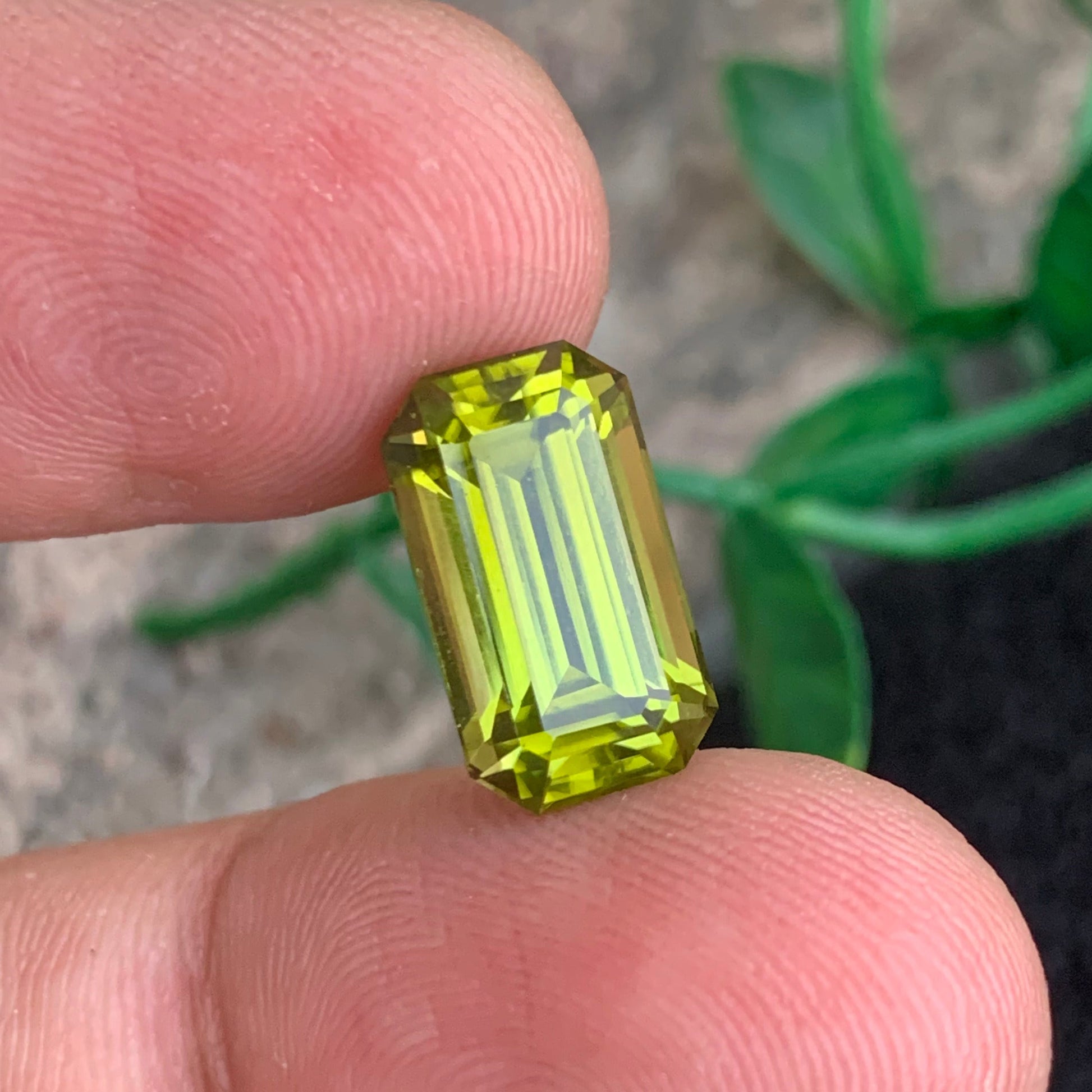 Greenish Yellow Peridot ring
Greenish Yellow Peridot pendant