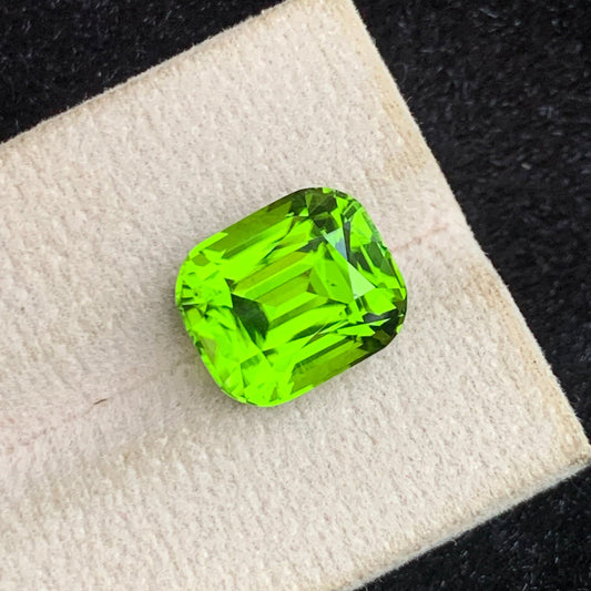 8.30 Carats Green Peridot Gemstone with Beautiful Shine, Cushion Shape from Pakistan