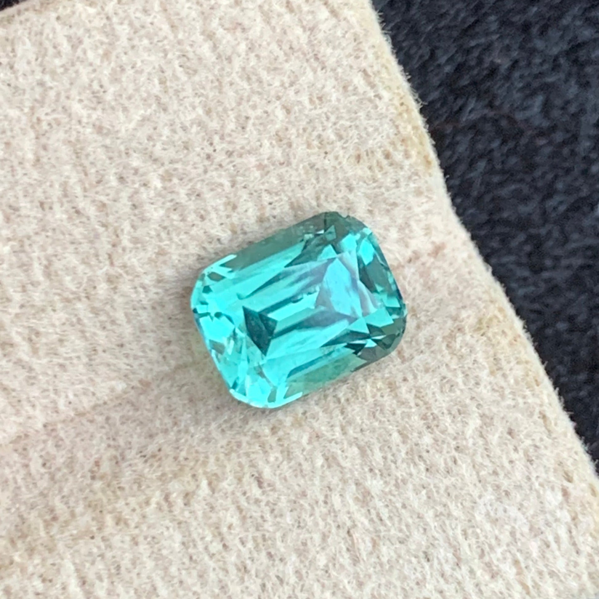 Lagoon Tourmaline ring
Lagoon Tourmaline pendant