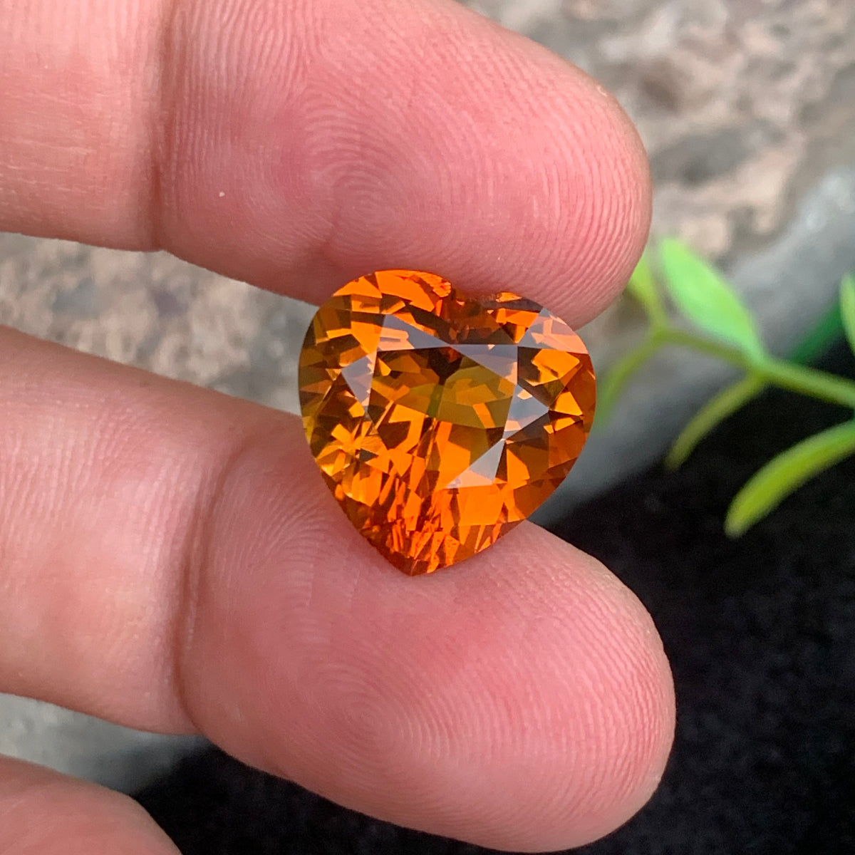 Mandarin Citrine ring
Mandarin Citrine pendant